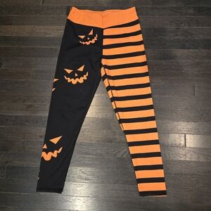 Halloween Pumpkin Jack-O-Lantern Black & Orange Striped Leggings - SZ Medium